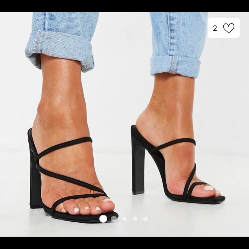 NWOT MISSGUIDED BLACK Strap Heeled Sandals